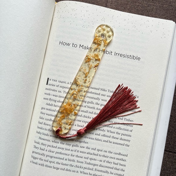 Handcrafted Botanical Animal Paw Bookmark - Picture 2 of 5